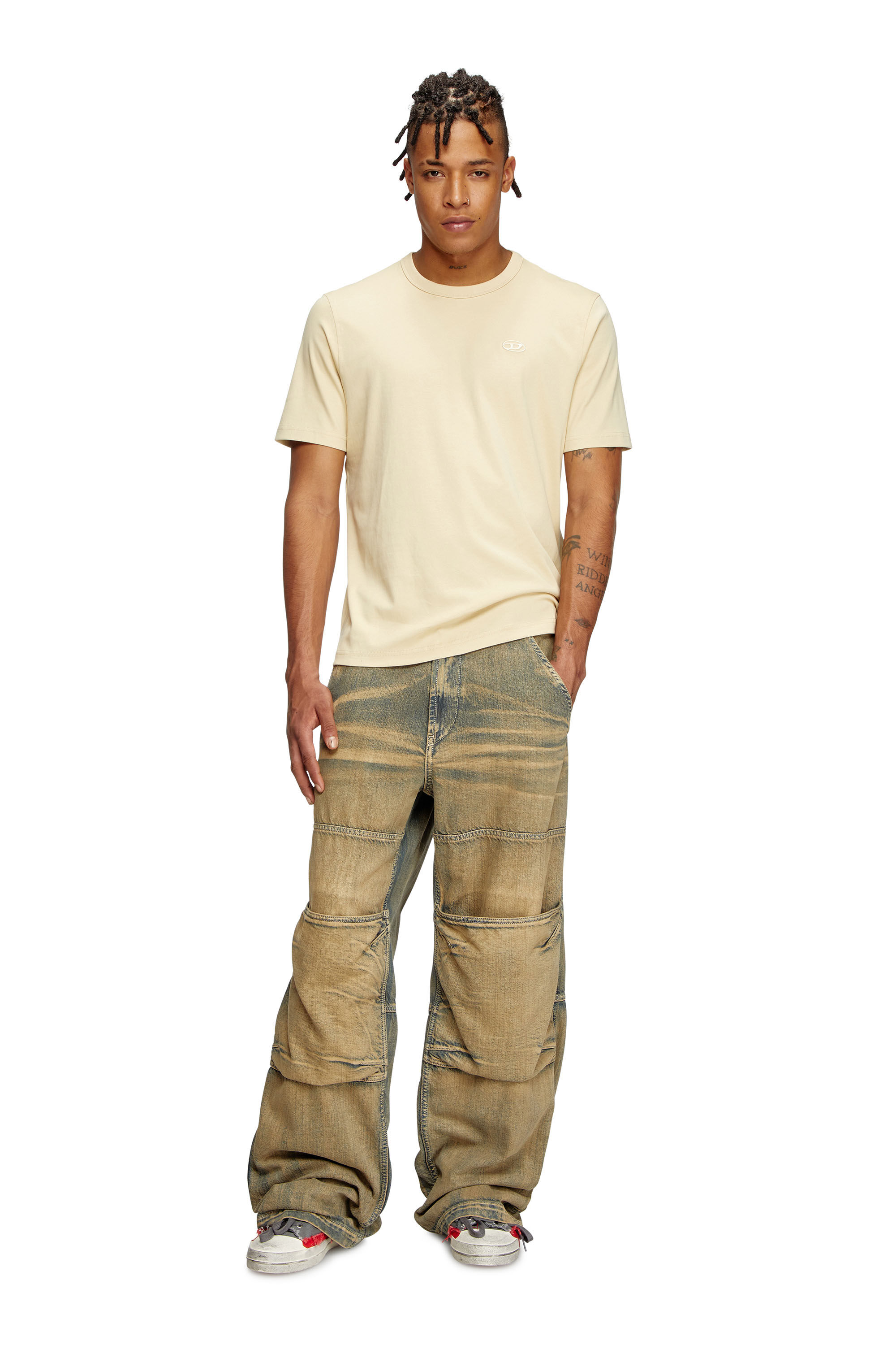 Diesel - T-ADJUST-SLITS-R17, T-shirt avec broderie à logo ton sur ton Homme in Beige - 1