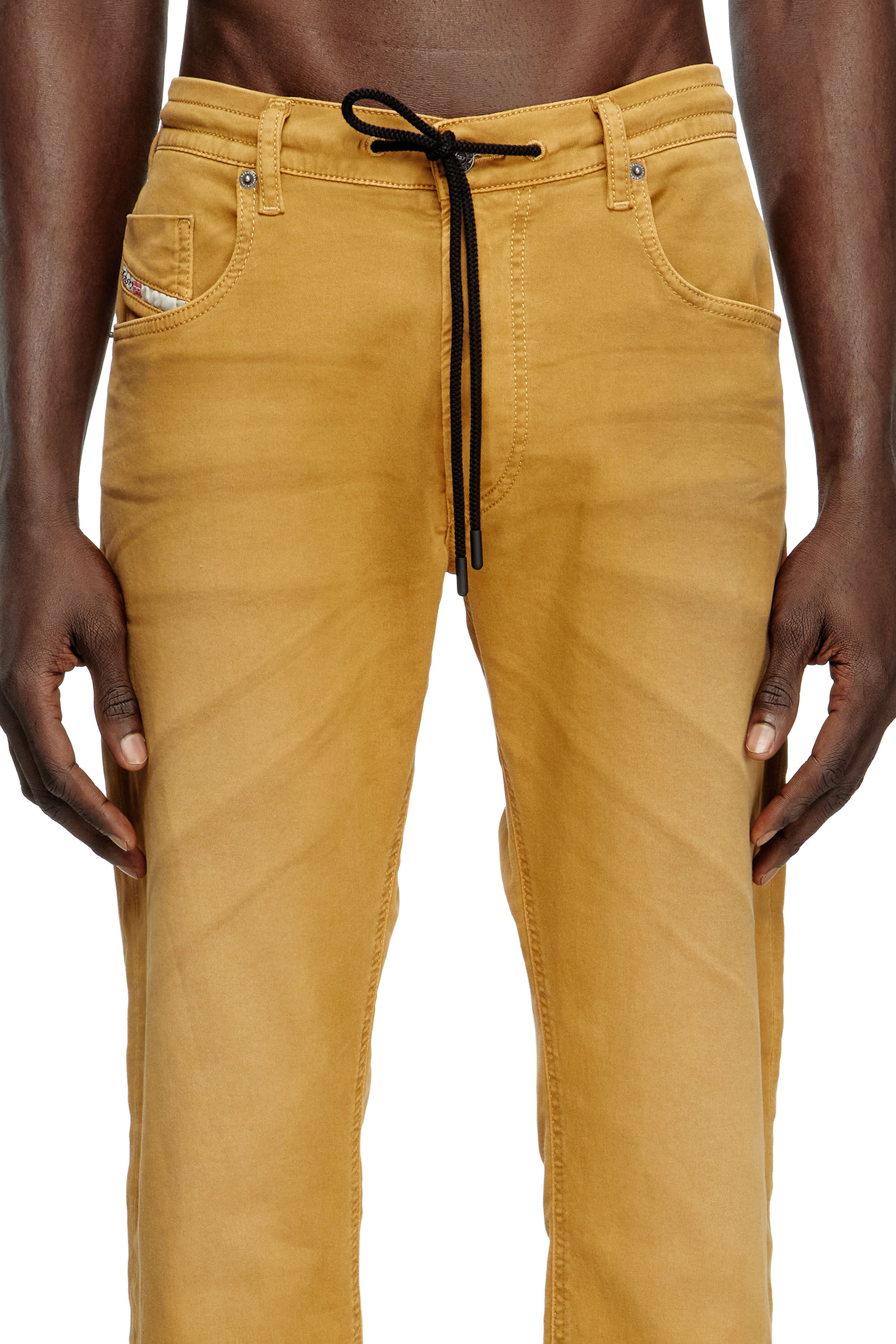 Diesel - Regular 2030 D-Krooley Joggjeans® 0670M Homme, Marron Clair - Image 5
